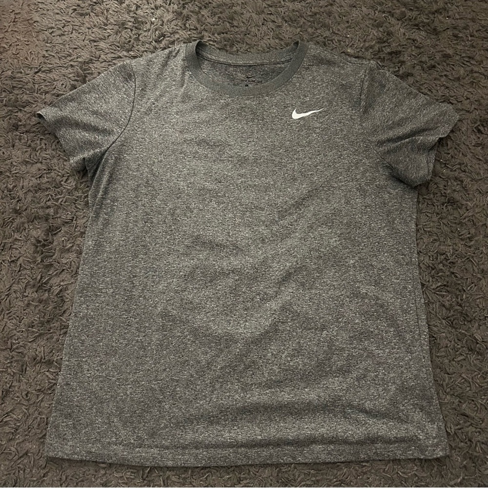 women’s grey dri fit nike tee